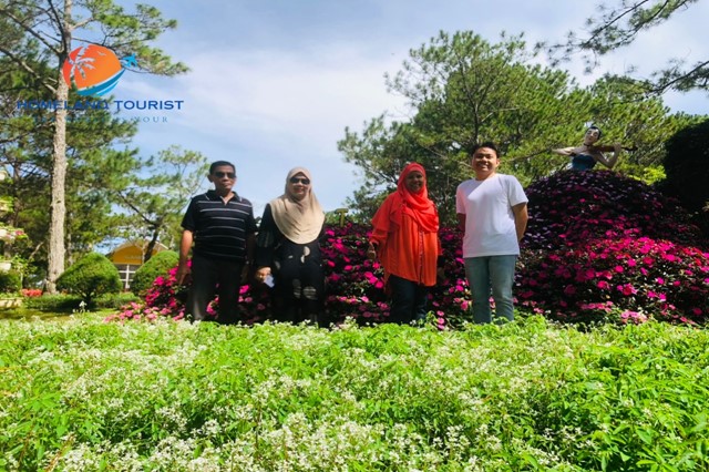 TOUR OF MALAYSIA TOURIST IN DALAT 