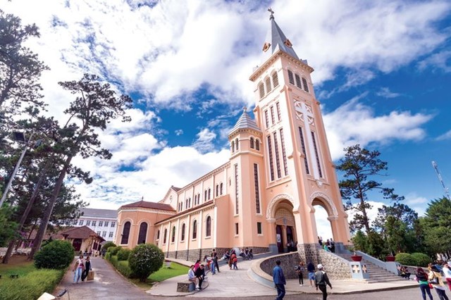 DALAT CITY TOUR
