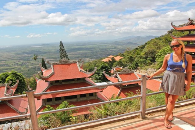TOUR 1 DAY – SAI GON - MUI NE